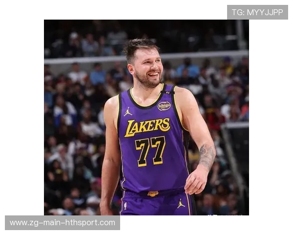 东契奇后撤步三分再度压哨命中：一场关于信任与坚持的软文